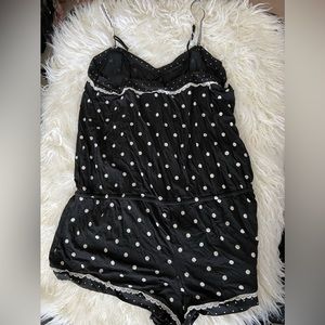 Victoria’s Secret sleep romper NWT